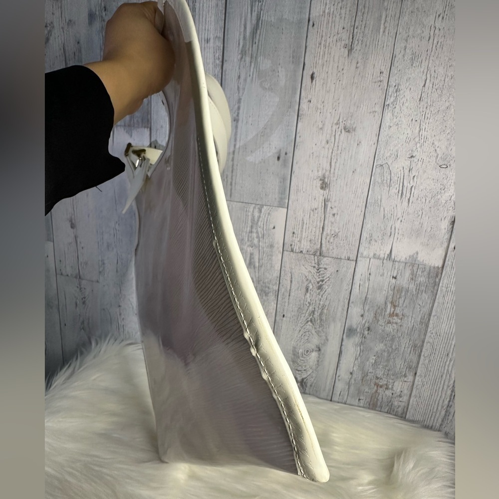 LOUIS VUITTON epi plage vinyl shoulder bag in clear white - Picture 4 of 16